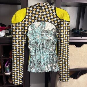 Nuvula one of a kind Avant Garde Top size Small.